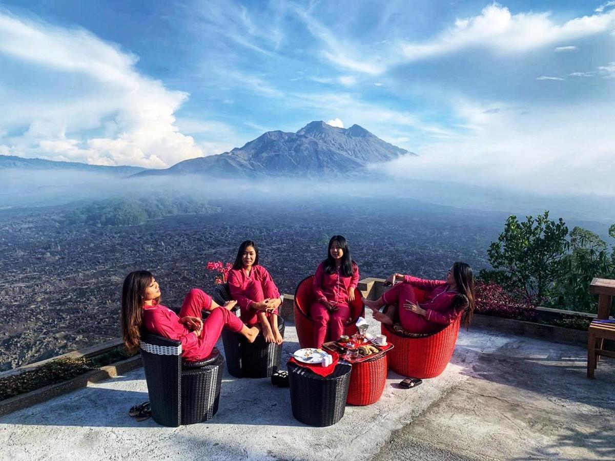 Ayodya Batur *