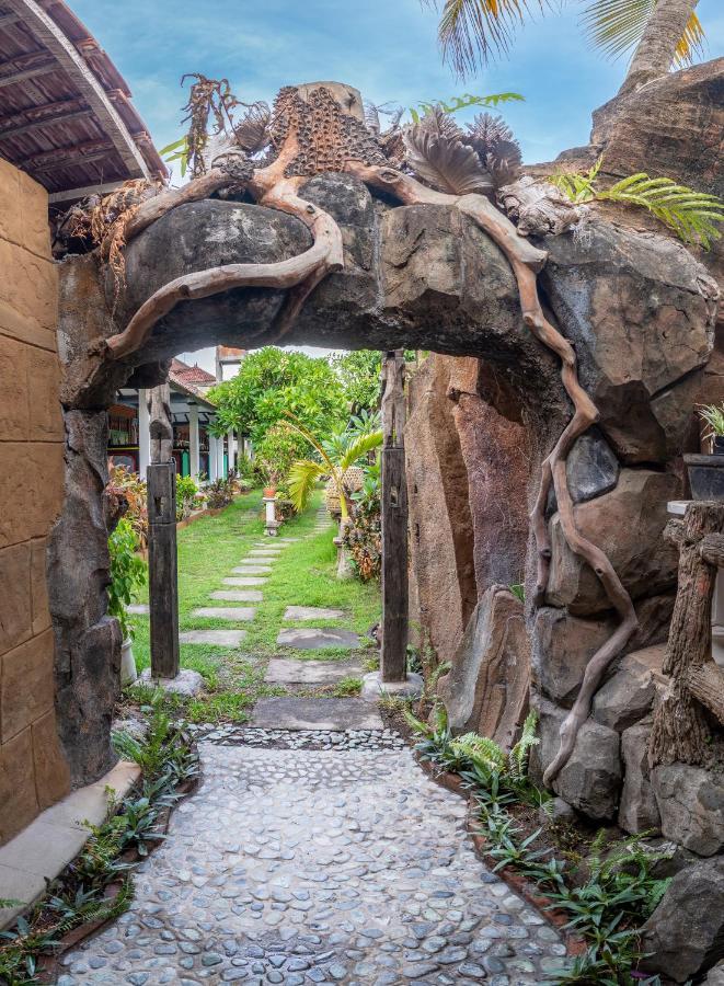 Hotel Binaria Museum Lovina (Bali)
