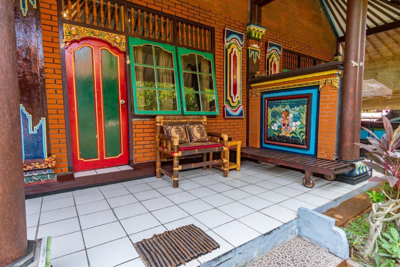 Hotel Binaria Museum Lovina (Bali)