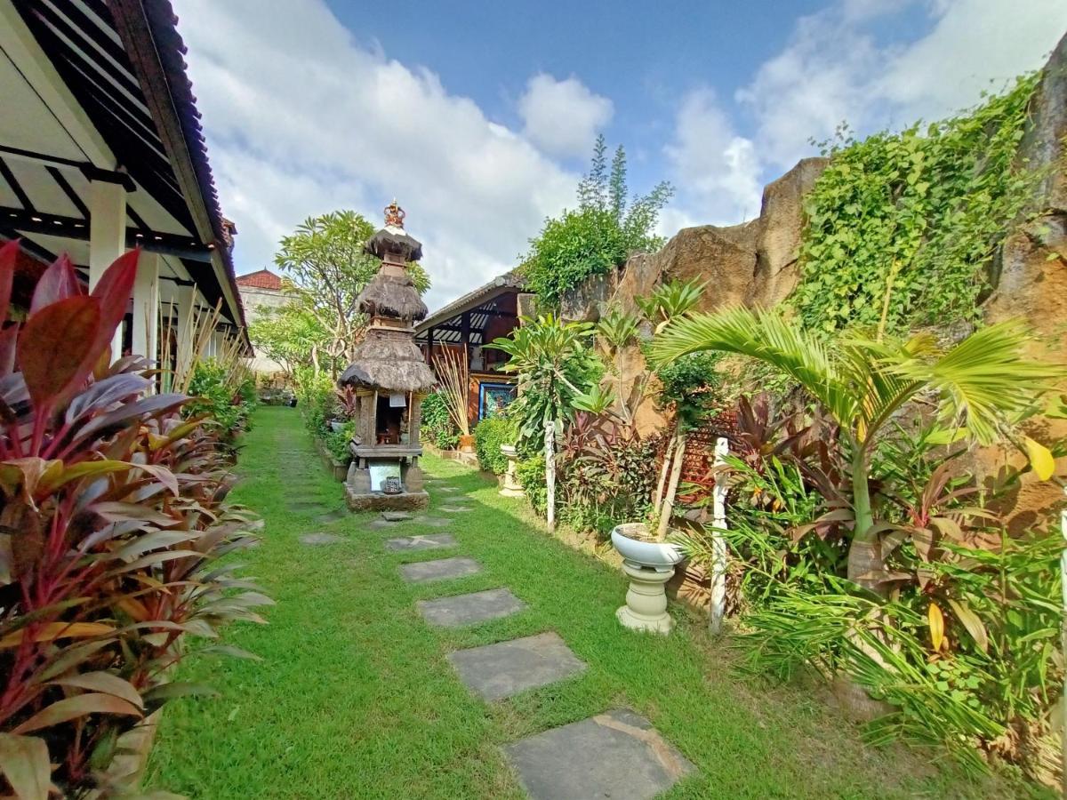 Binaria Museum Hotel Lovina (Bali)