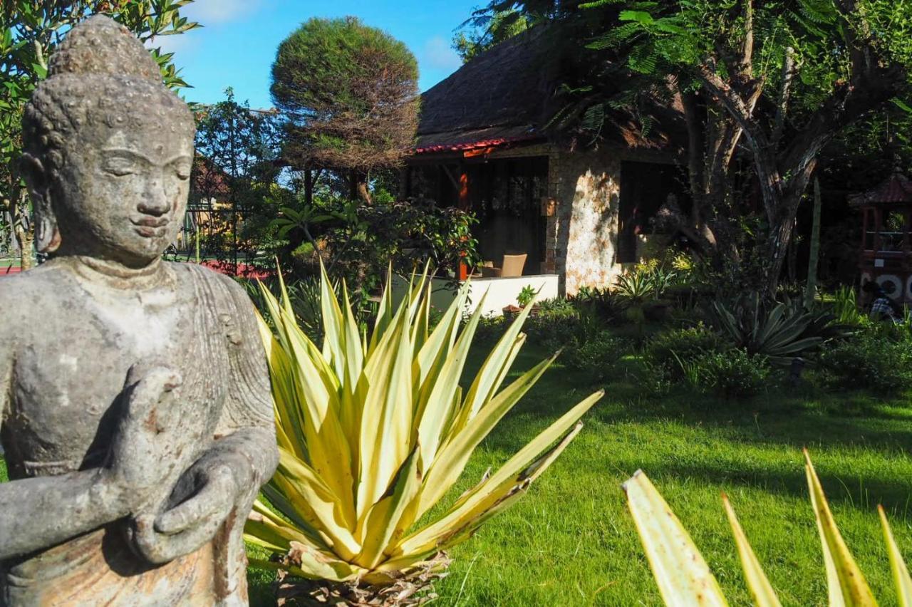 Anjing 3* Nusa Dua (Bali)