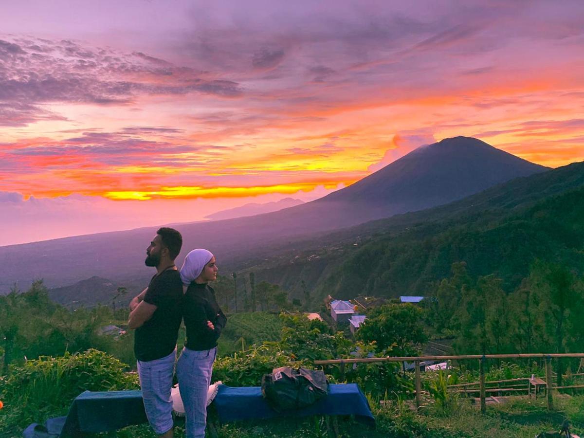 Ayodya Batur *