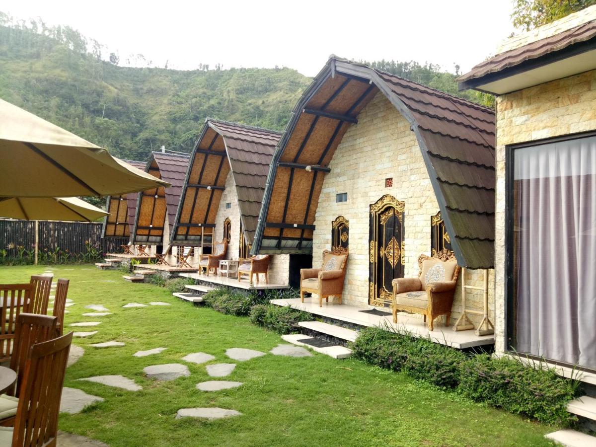 Bunbulan Hill And Kintamani (Bali)